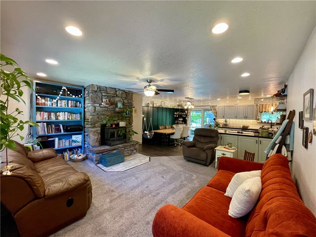 Property Photo: 900 Dogwood Street AR 72740