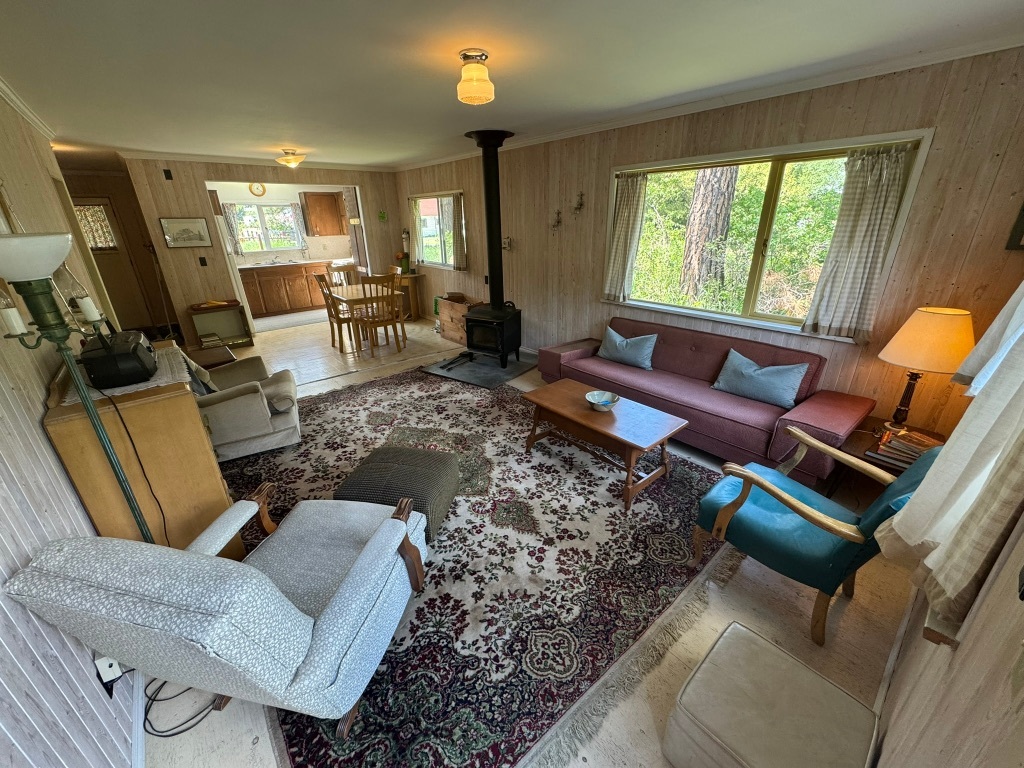 Property Photo: 2618 Strathcona Avenue BC V0X 1W0