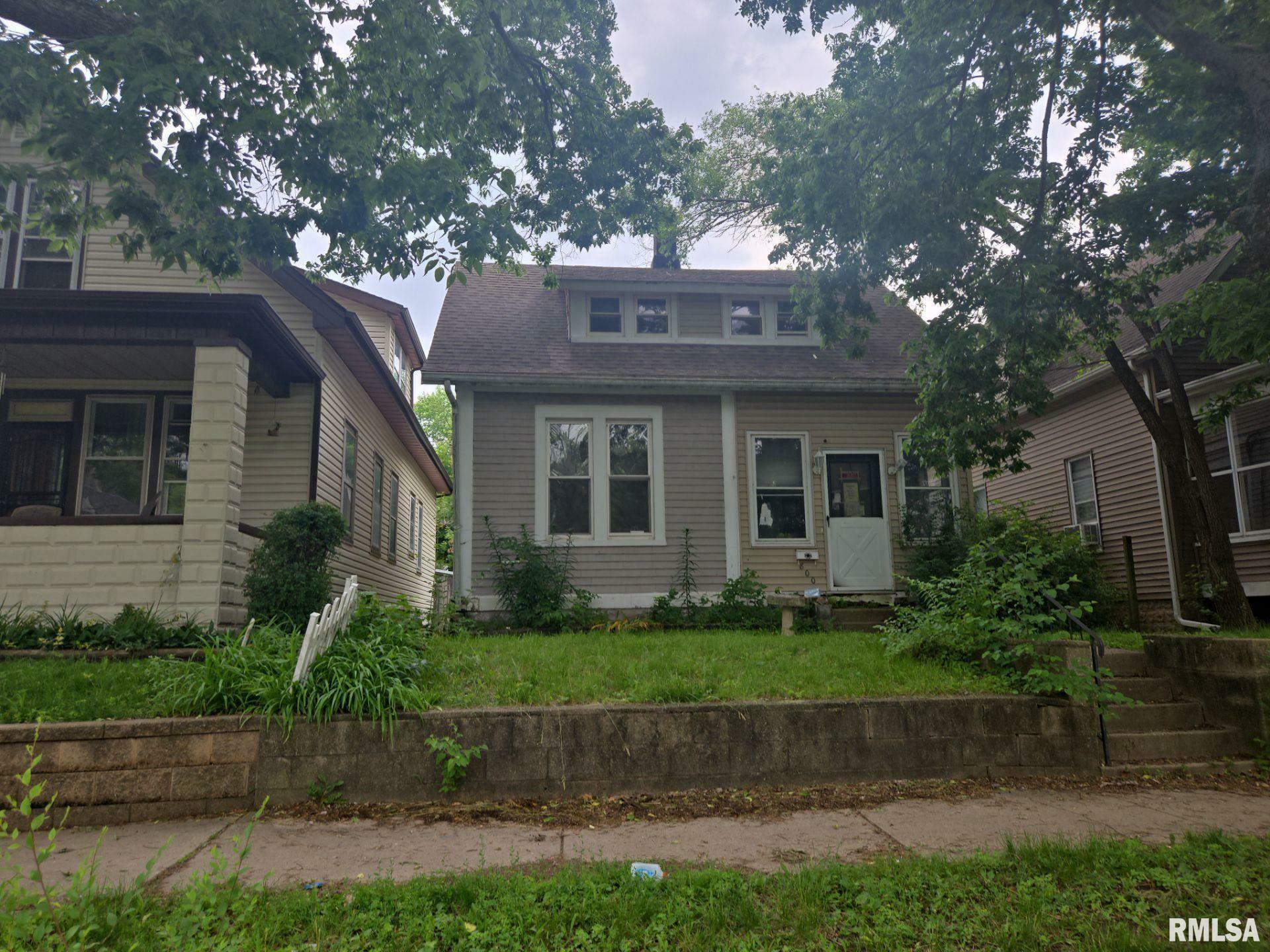 Property Photo: 800 S Greenlawn Avenue IL 61605