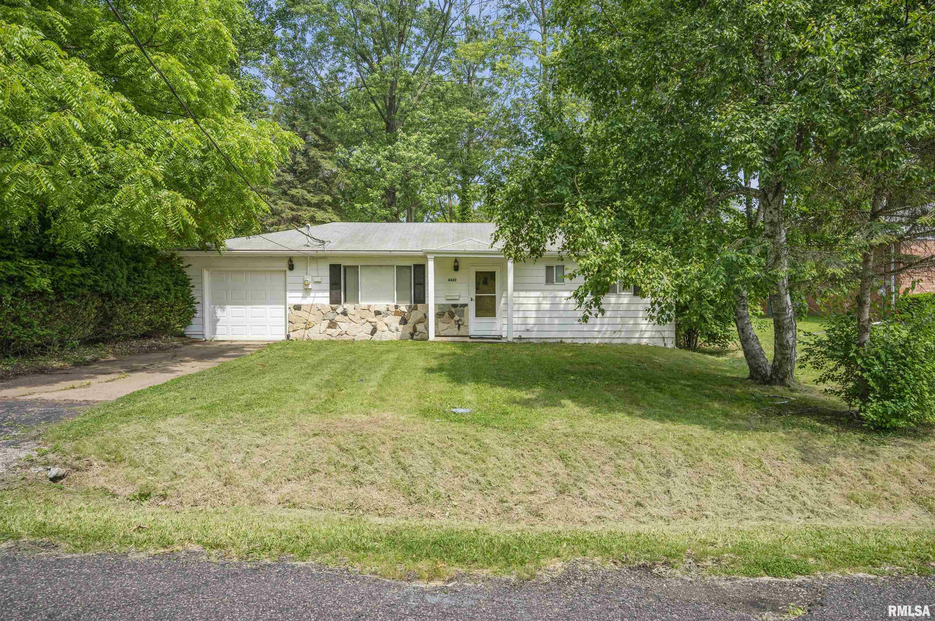 Property Photo: 4422 N Carola Avenue IL 61615