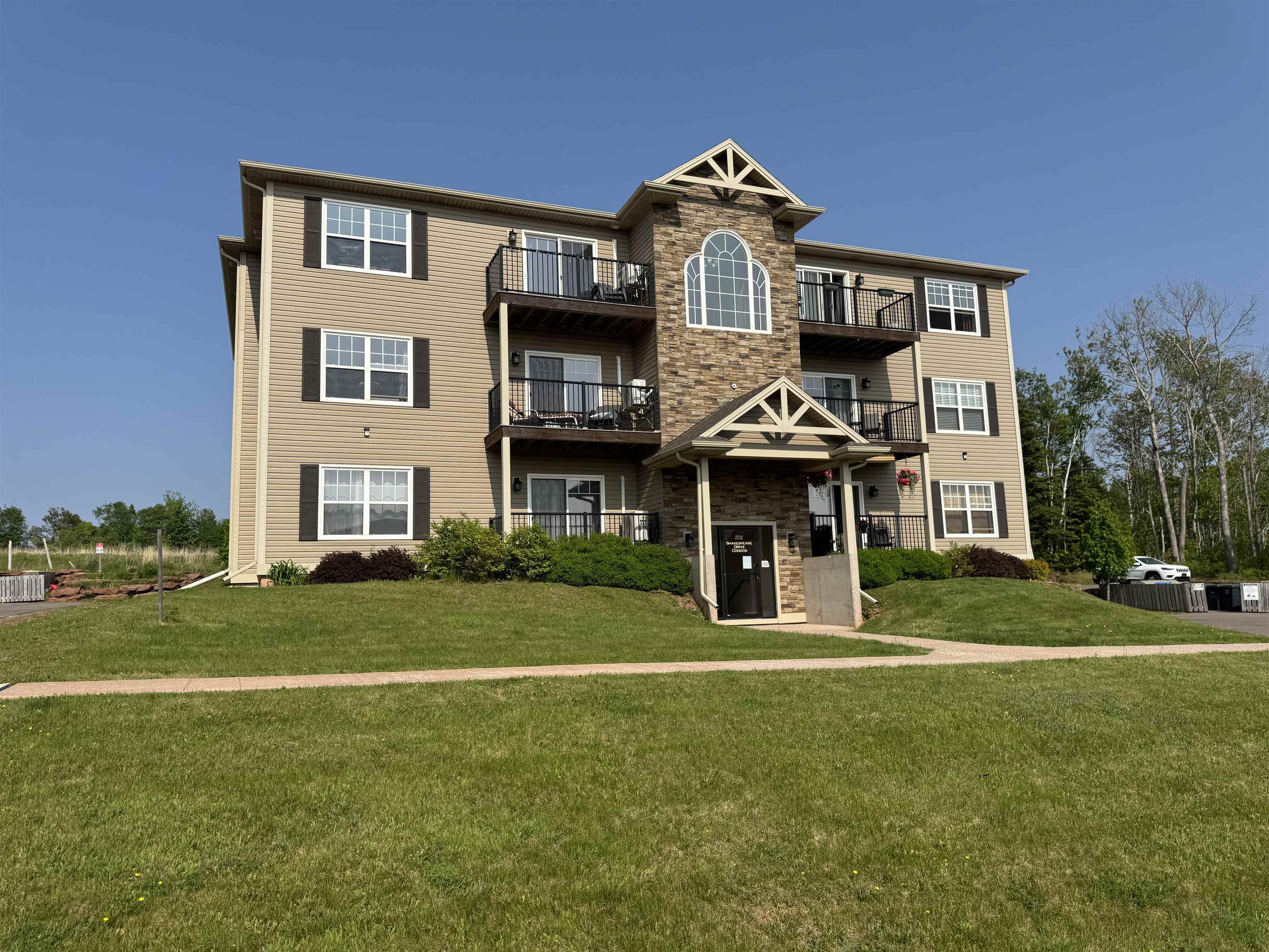 Property Photo: 202 Shakespeare Drive 302 PE C1B 4B7