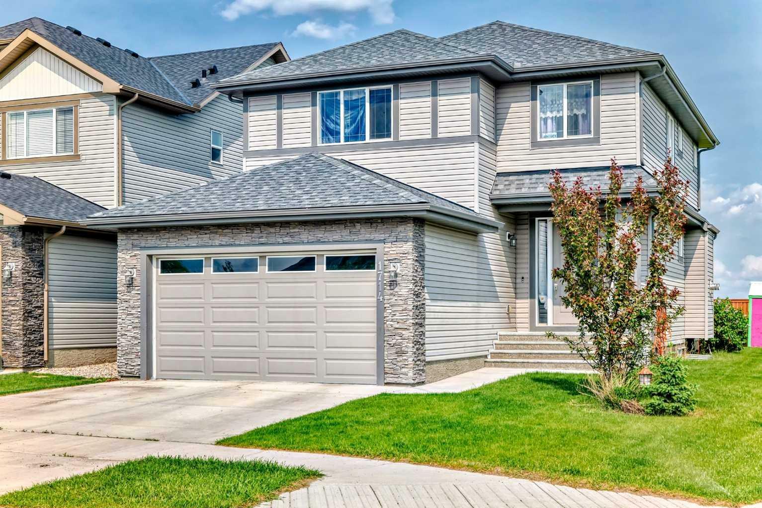 Property Photo: 1714 Monteith Drive AB T1V 0H5
