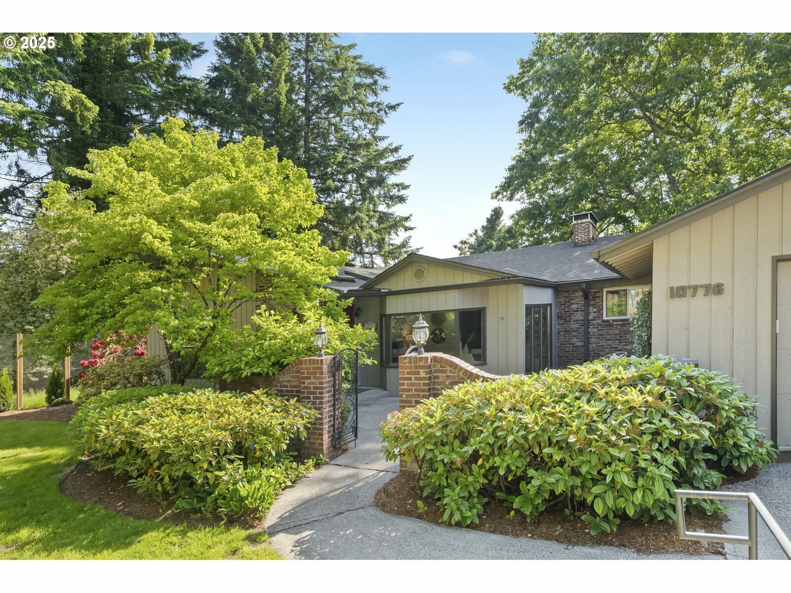 Property Photo: 10776 SE Idleman Rd OR 97086