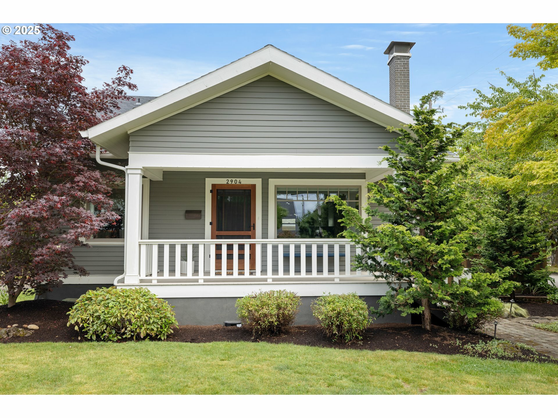 Property Photo:  2904 NE 51st Ave  OR 97213 