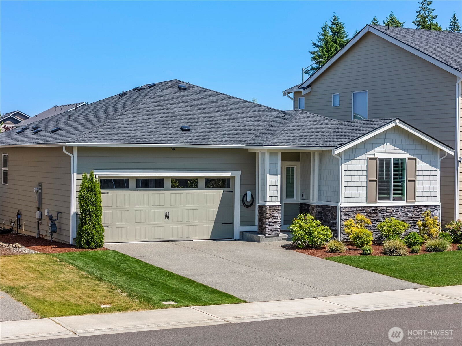 Property Photo: 17351 129th Avenue E WA 98374