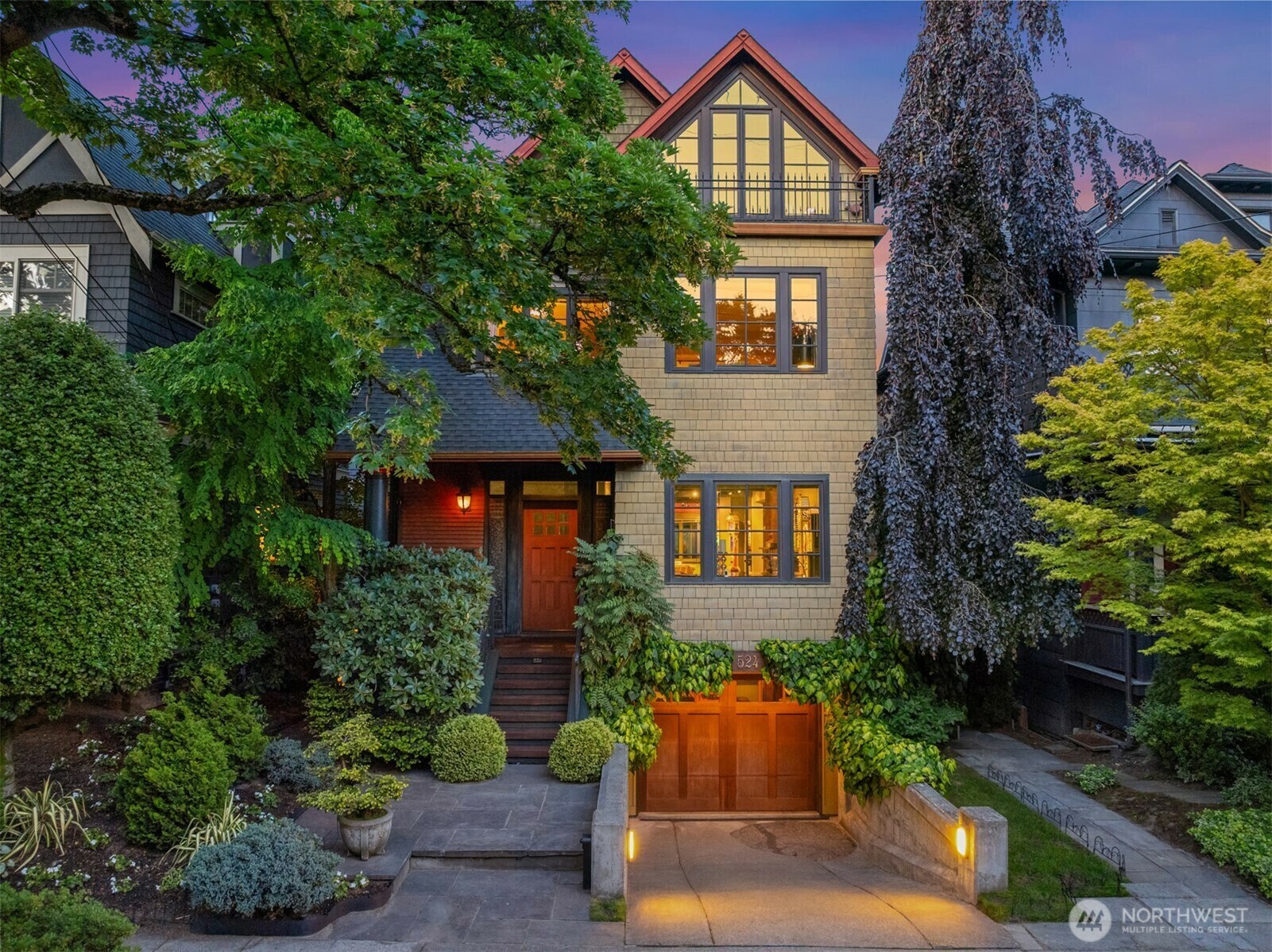 Property Photo: 524 E Malden Avenue E WA 98112
