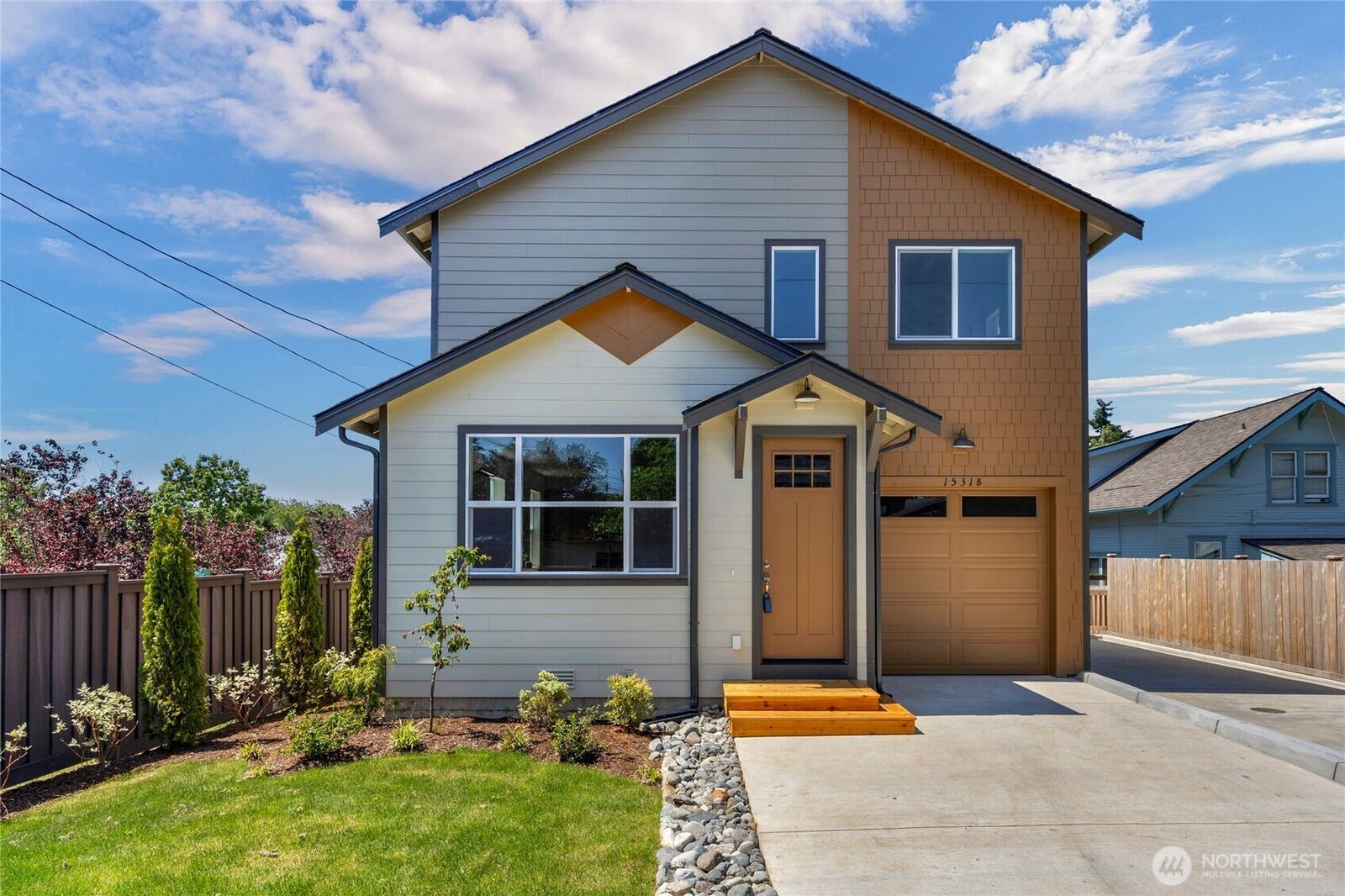 Property Photo: 1531 Virginia Avenue 2 WA 98201