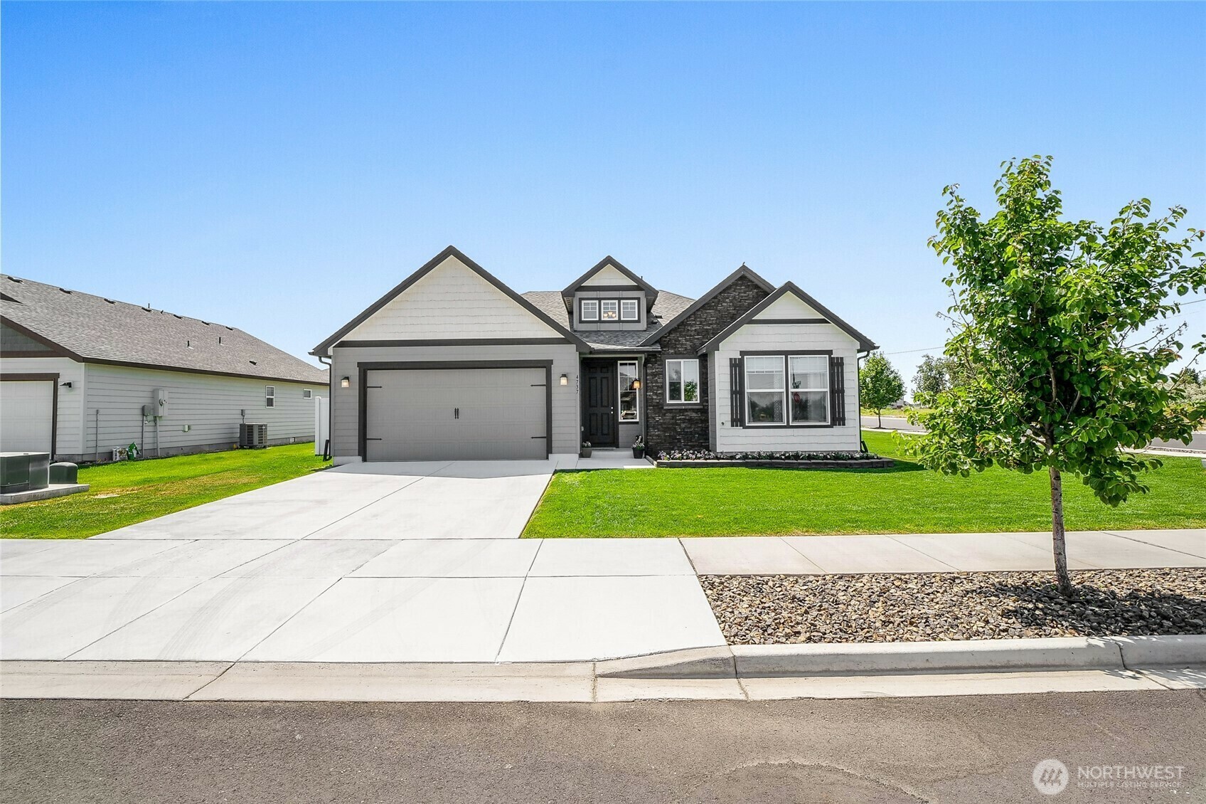 Property Photo: 4737 W Owl Street WA 98837