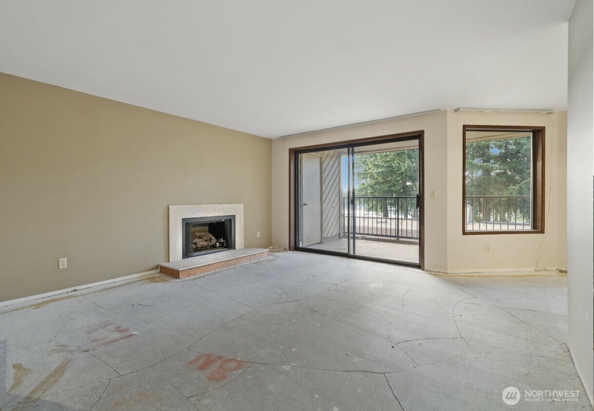 Property Photo: 921 Pershing Avenue 202 WA 98312