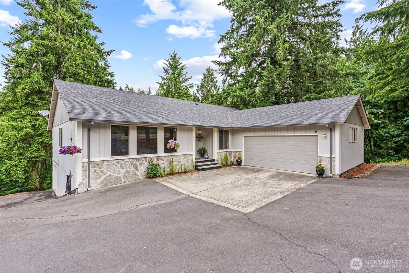 Property Photo: 1027 Fishpond Road WA 98626