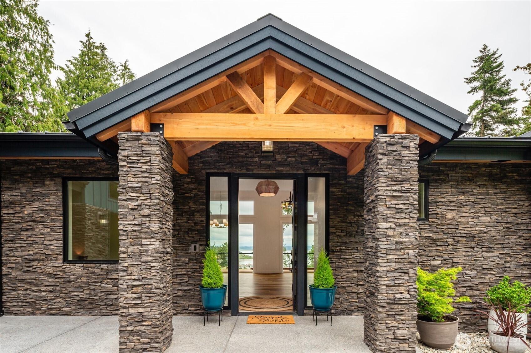 Property Photo: 501 Vesper Way WA 98282