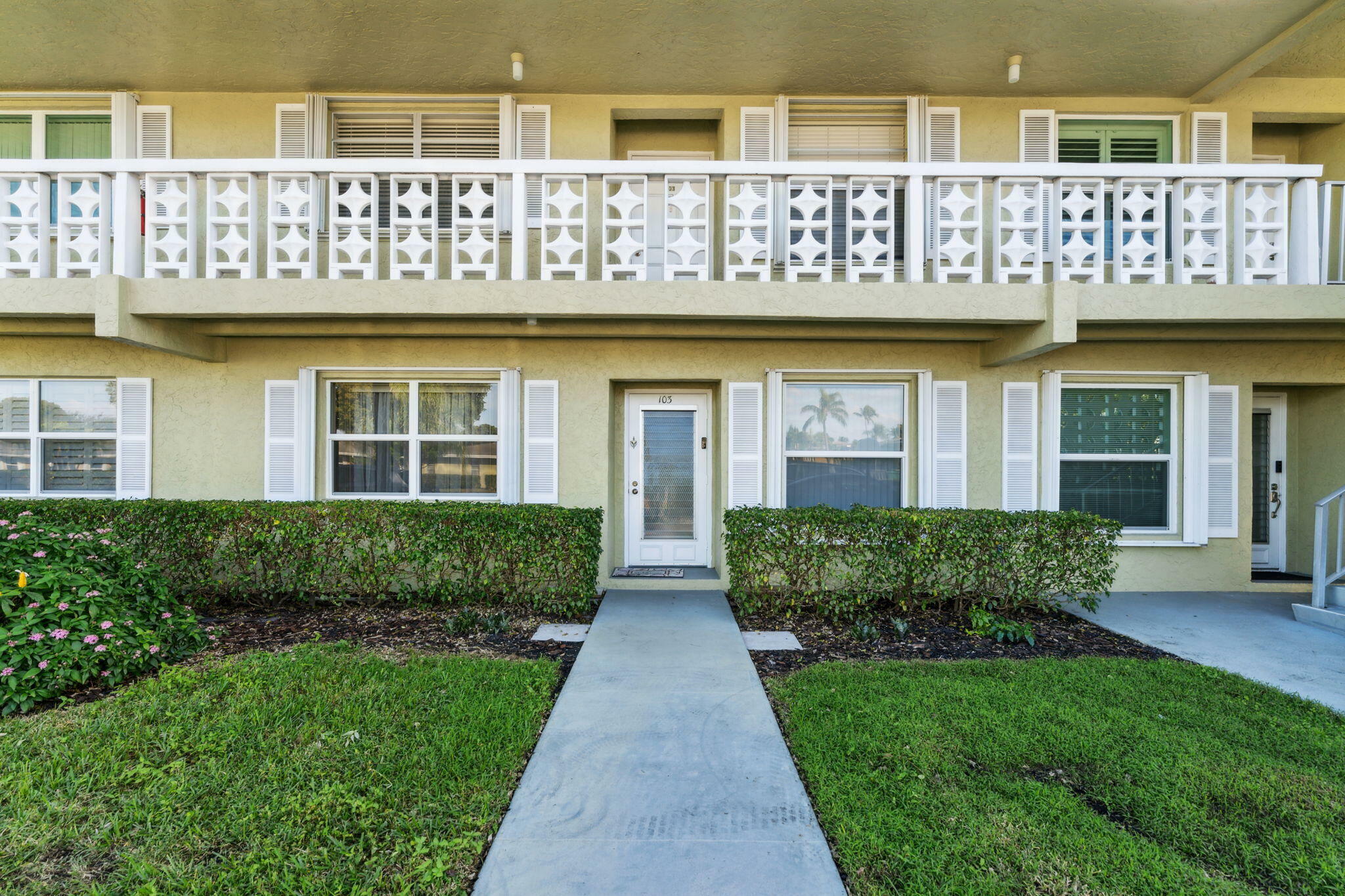 Property Photo: 2520 Black Olive Boulevard 103 FL 33445