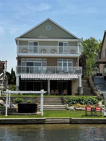 Property Photo: 610 Longpointe Drive MI 48362