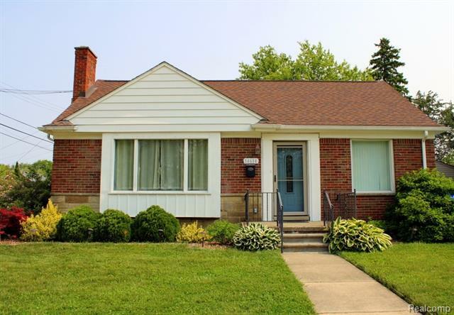 Property Photo: 14614 Angelique Avenue MI 48101