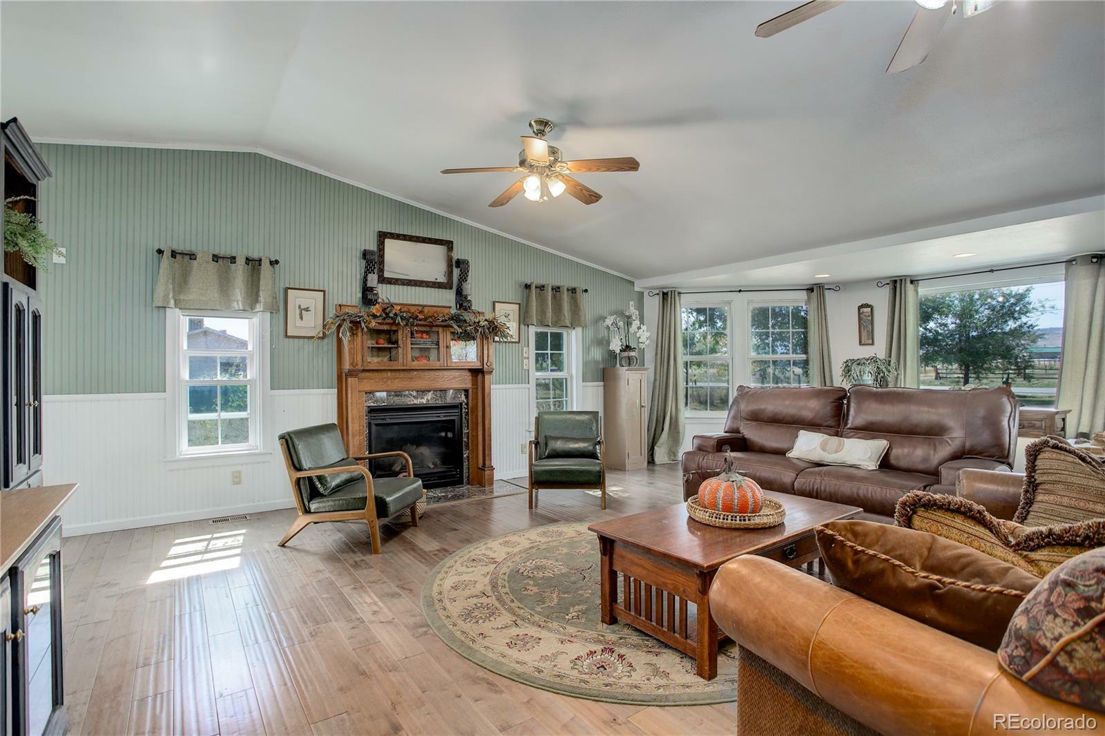 Property Photo: 1428 S County Road 23E CO 80513