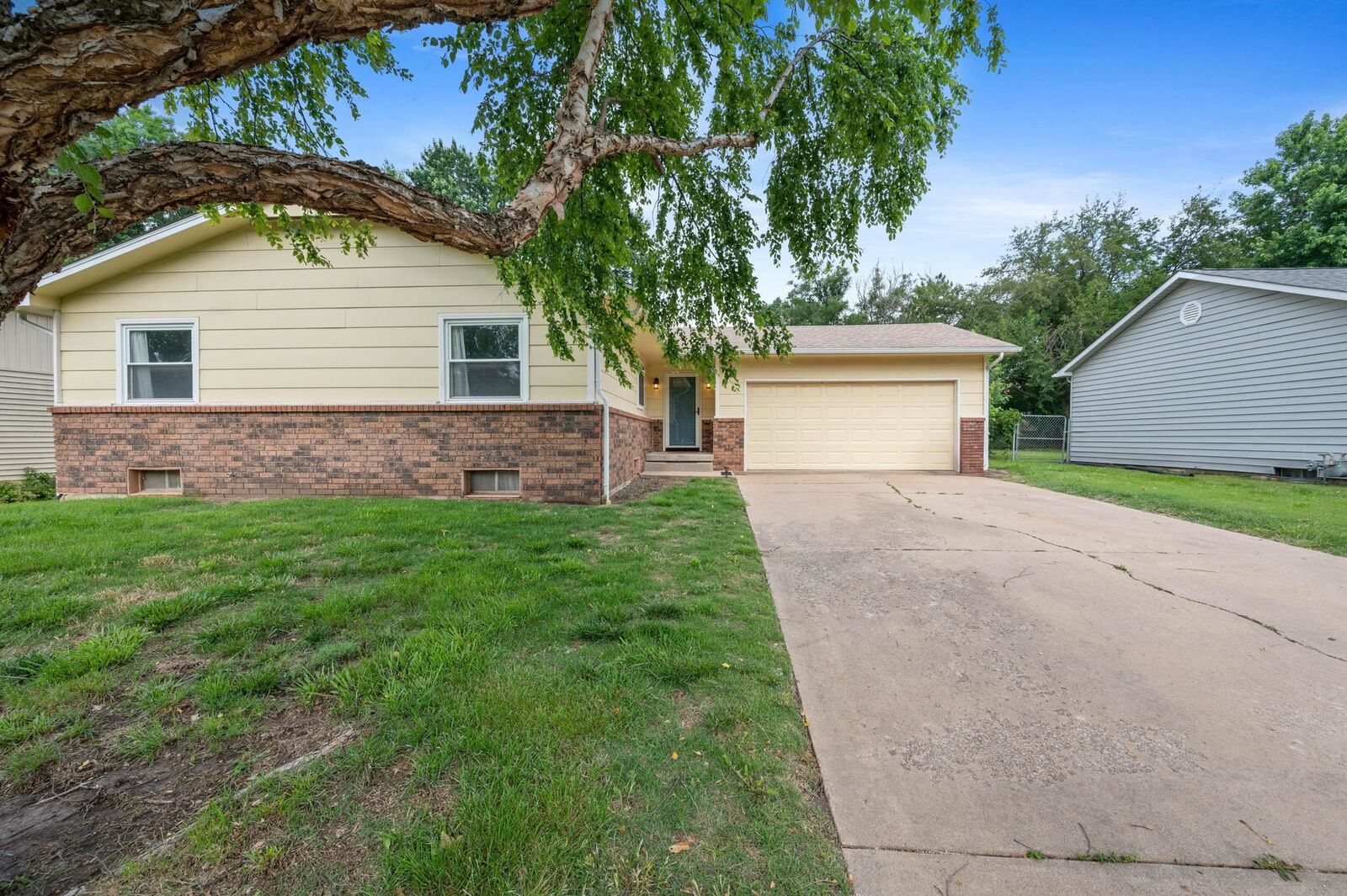 Property Photo:  4015 Clarendon St.  KS 67220 