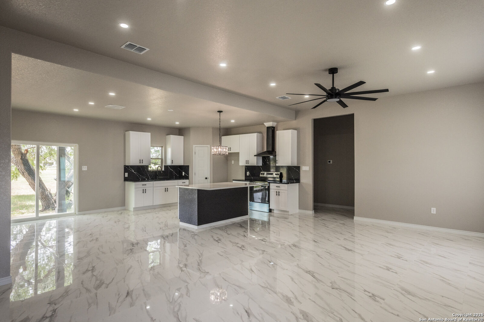 Property Photo:  12946 Prosperidad Ln  TX 78002 