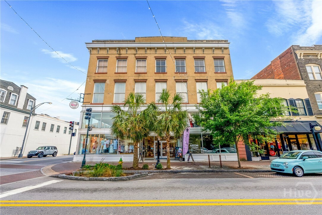 Property Photo:  301 W Broughton Street 3B  GA 31401 