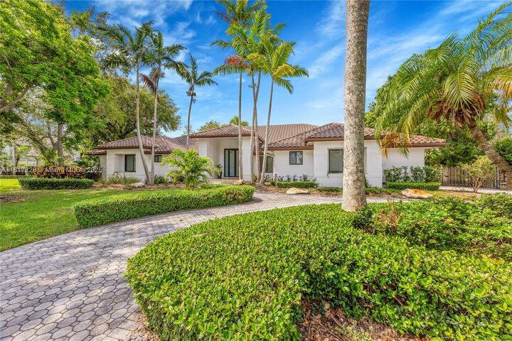 Property Photo: 6730 SW 141st St FL 33158