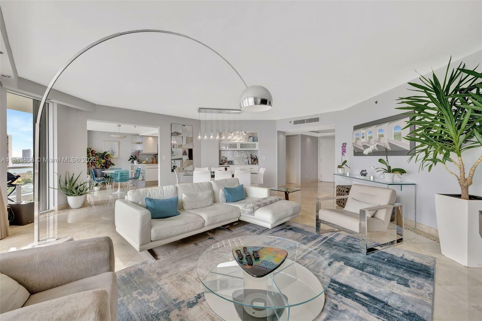 Property Photo: 7000 Island Blvd 1701 FL 33160