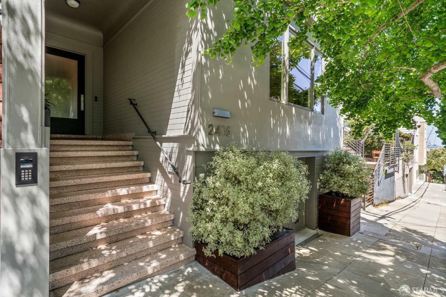 2416 15th Street  San Francisco CA 94114 photo