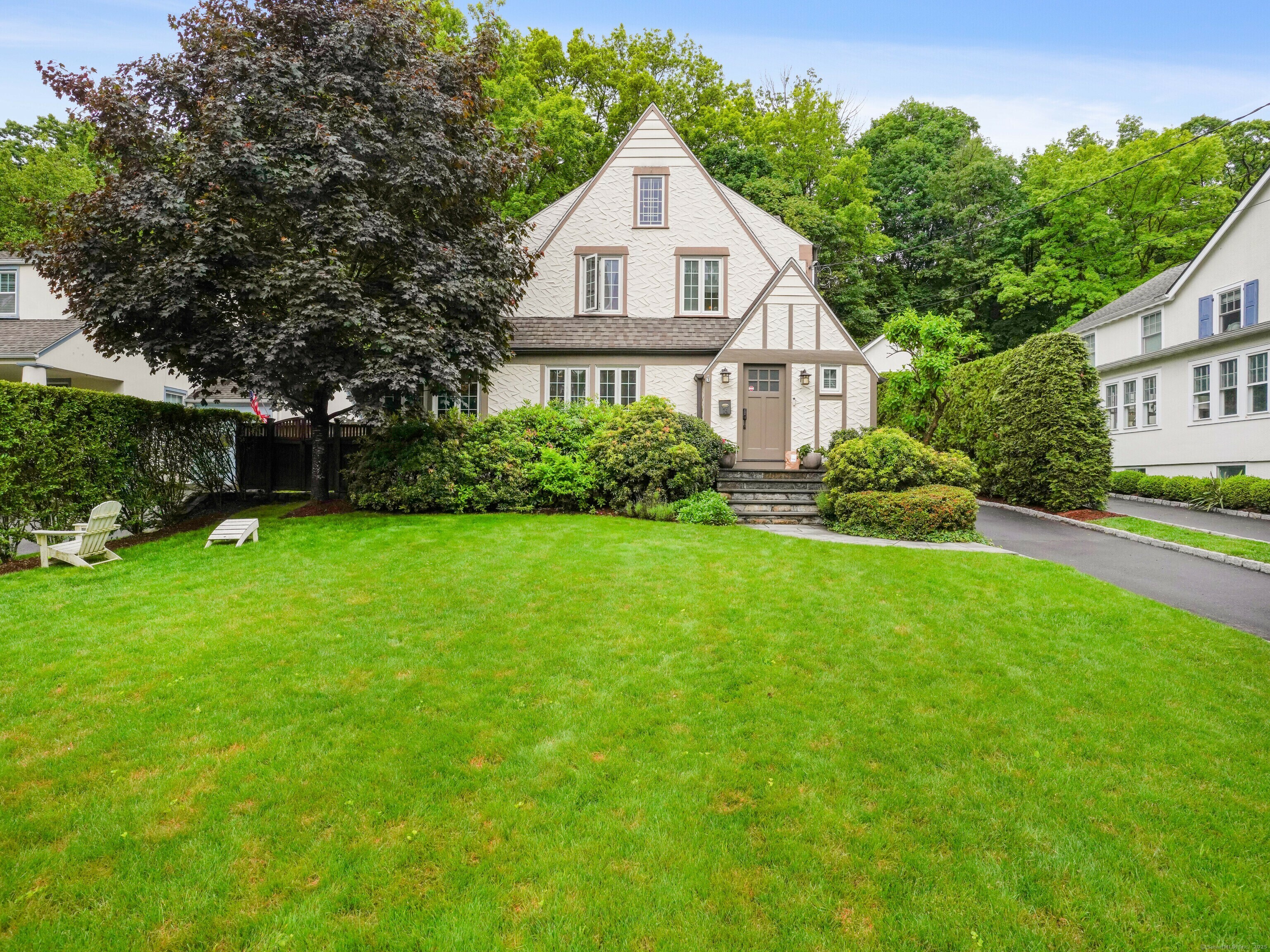 Property Photo: 74 Valleywood Road CT 06807