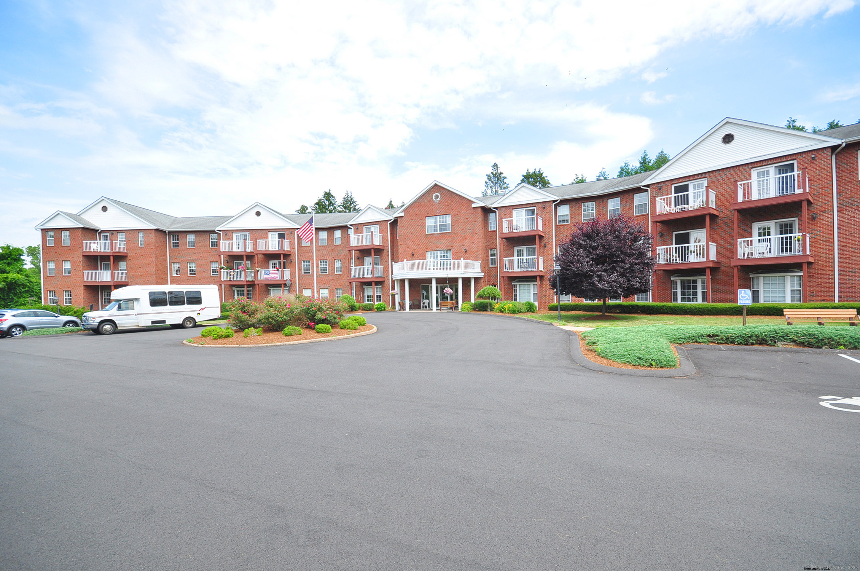 Property Photo: 625 Palisado Avenue Apt 206 CT 06095