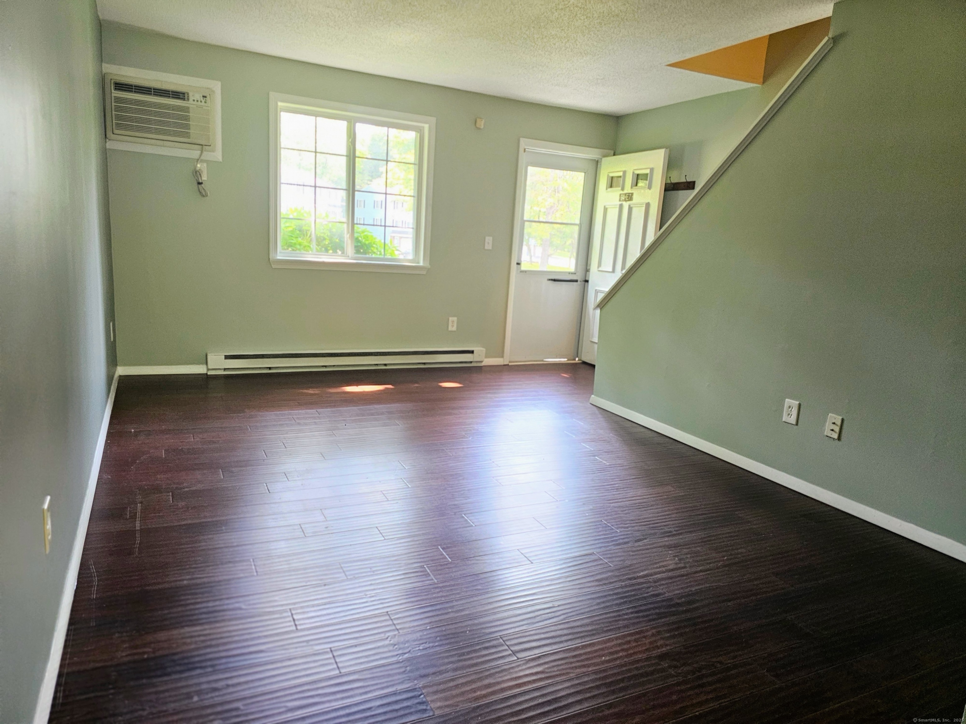 Property Photo:  94 Cynthia Lane Apt E7  CT 06457 