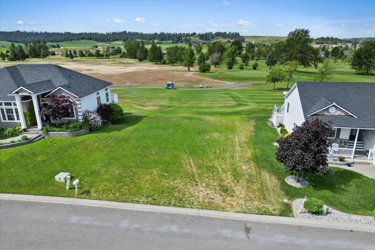 Property Photo:  7916 S Parway Ln  WA 99004 