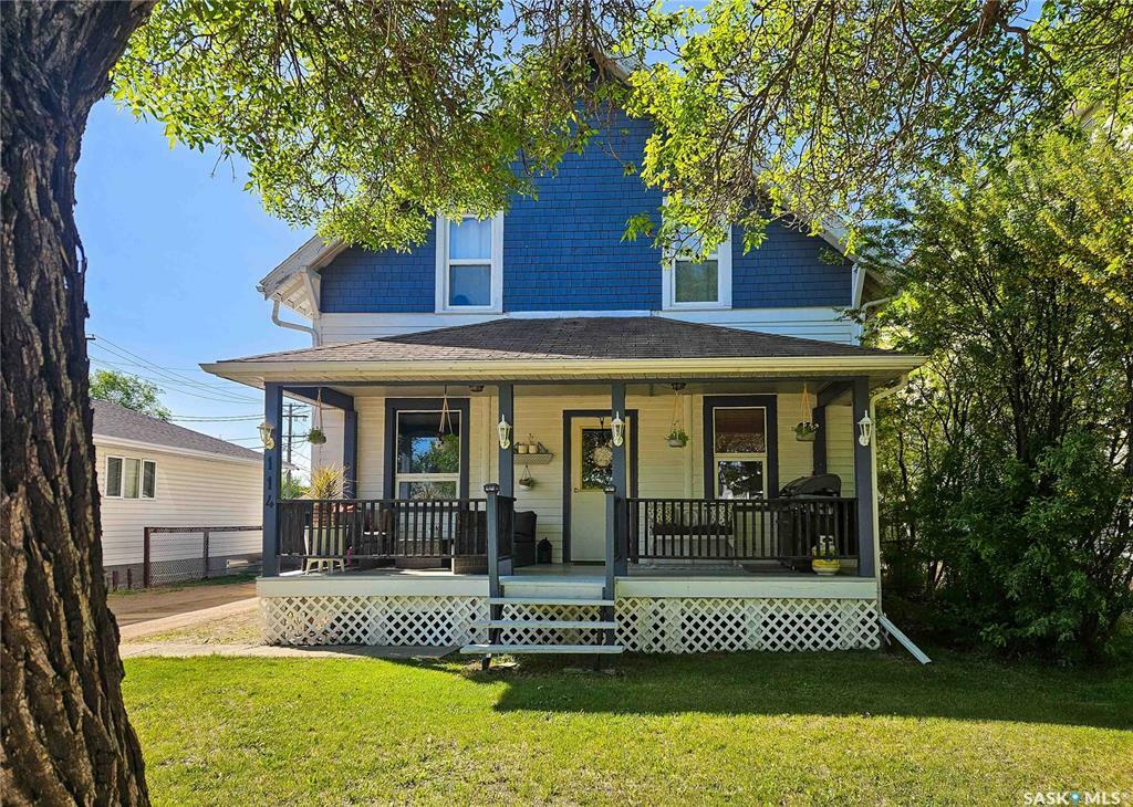 Property Photo: 114 5th Avenue W SK S0L 2V0