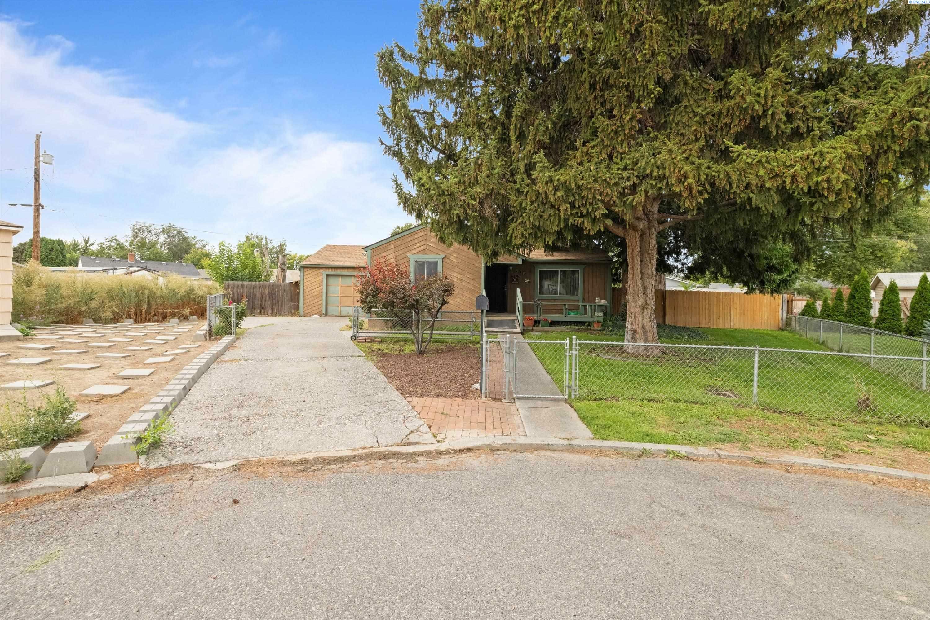 Property Photo: 506 S Zillah St WA 99336