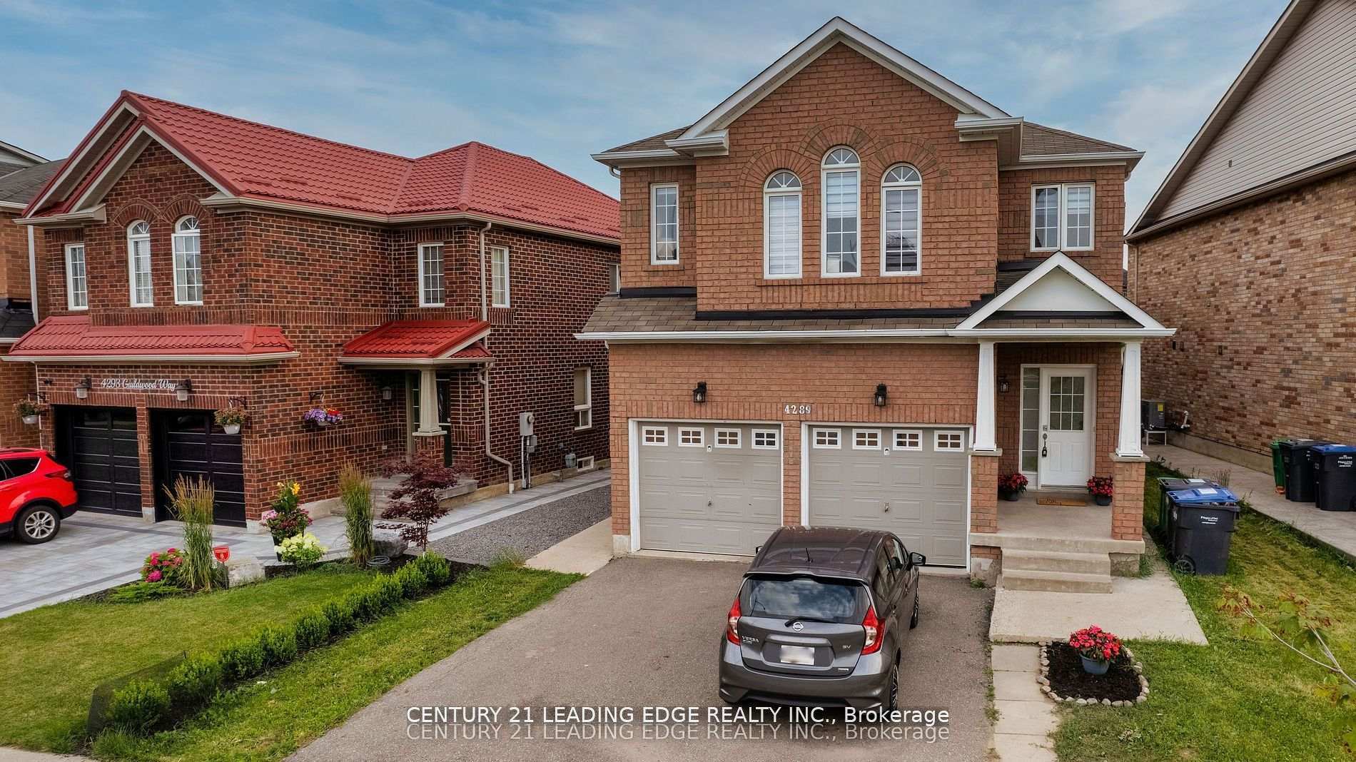 Property Photo: 4289 Guildwood Way ON L5R 0A7