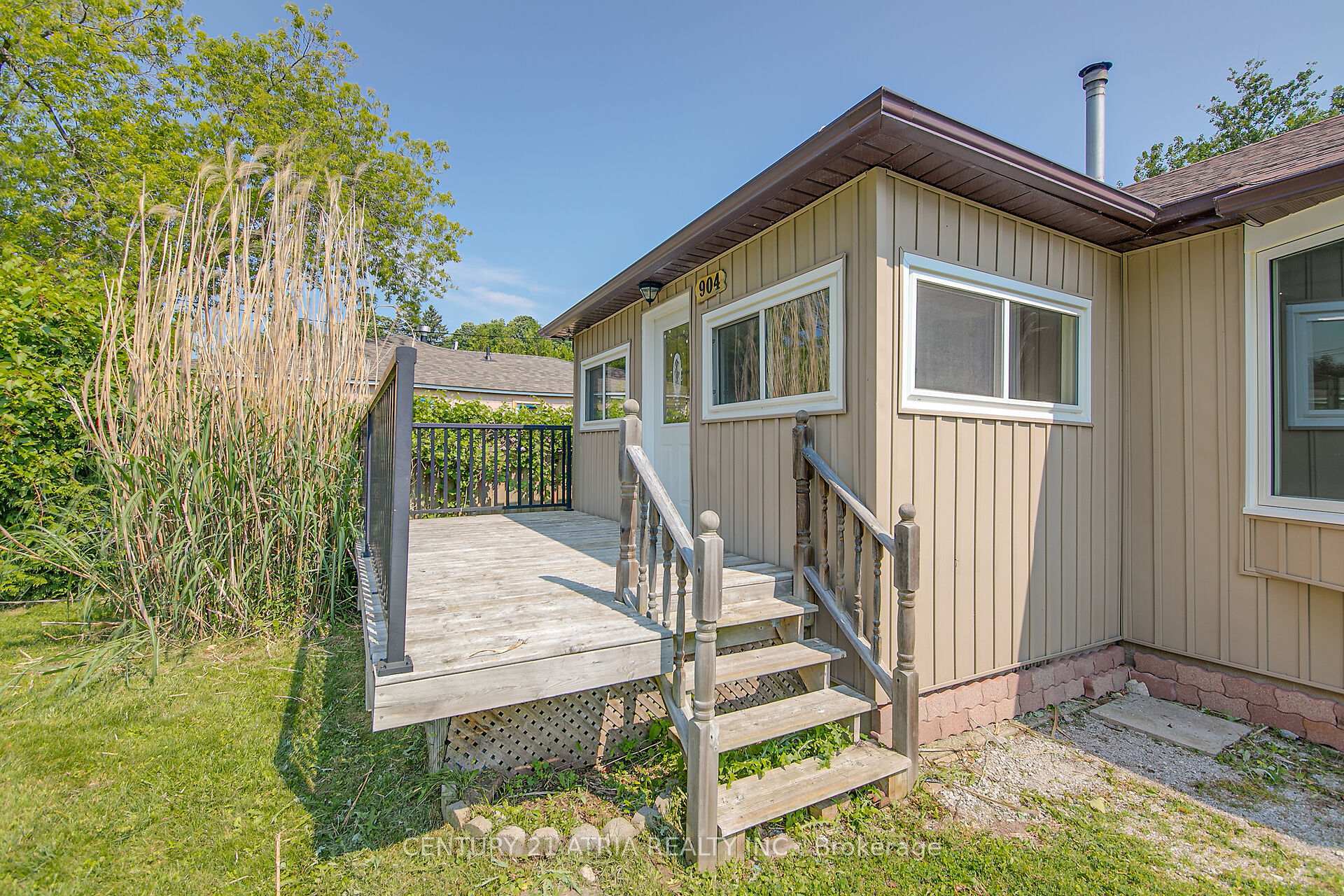 Photo de la propriété: 904 Maplewood Drive ON L9S 1Y7