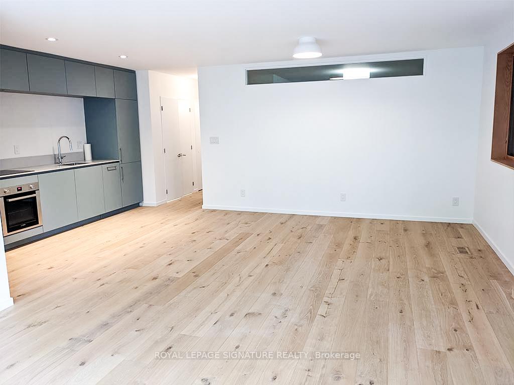 Property Photo:  1265 Davenport Road Main  ON M6H 2H2 