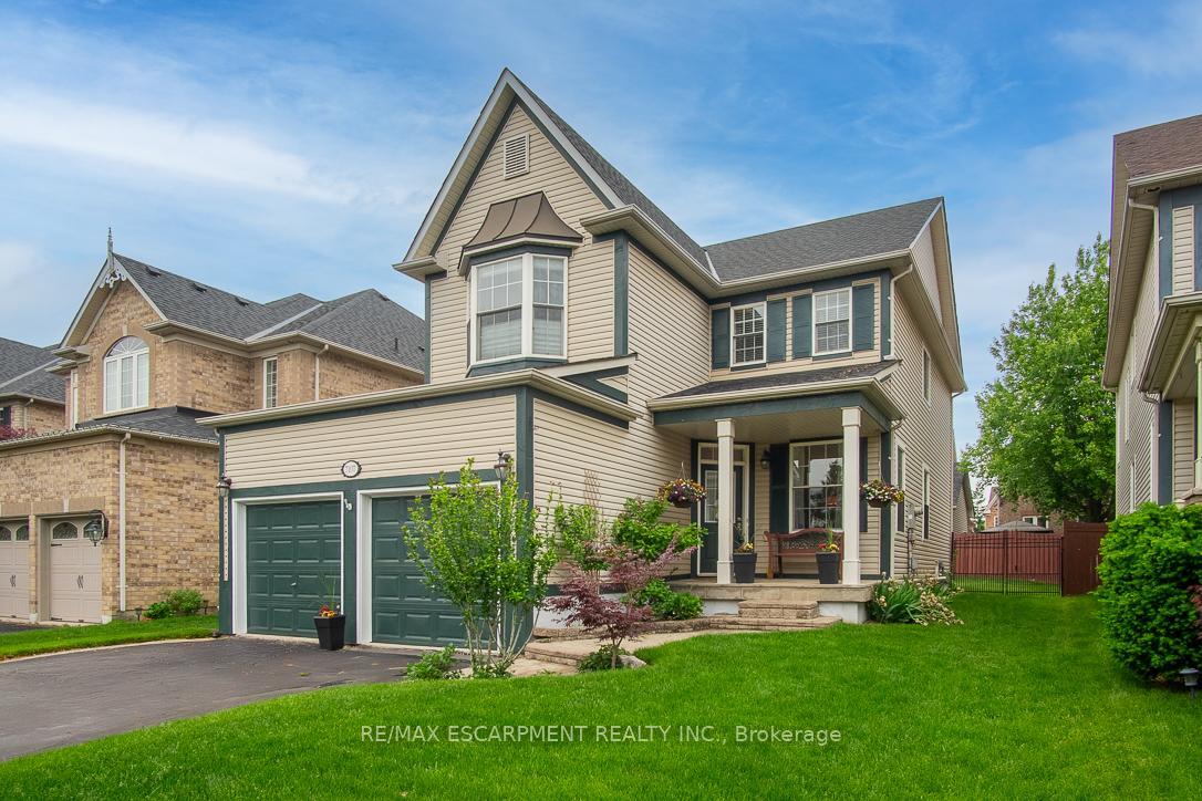 Property Photo: 7107 Appletree Lane ON L5W 1W5