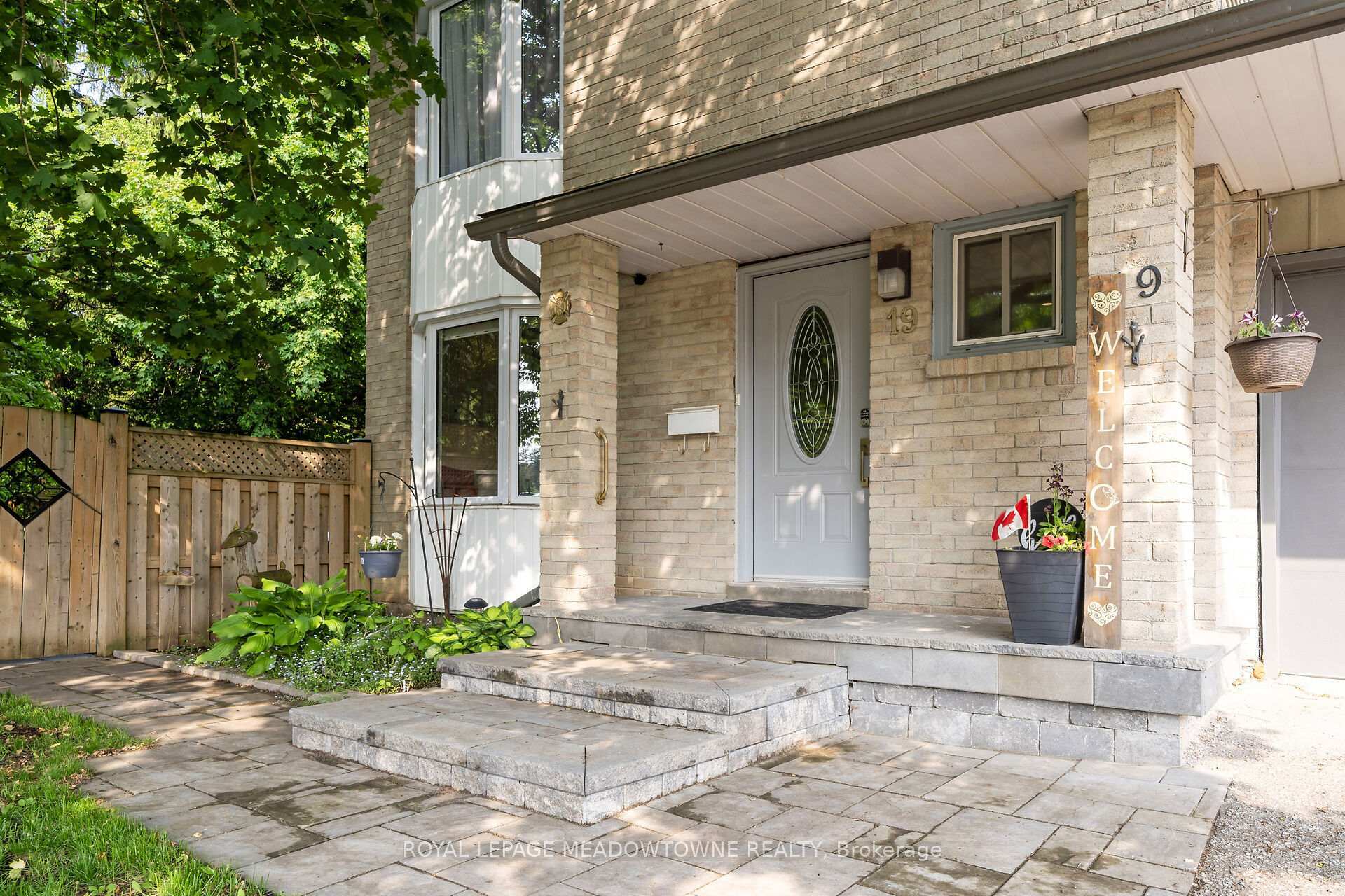 Property Photo:  19 Ransom Street  ON L7J 2V9 