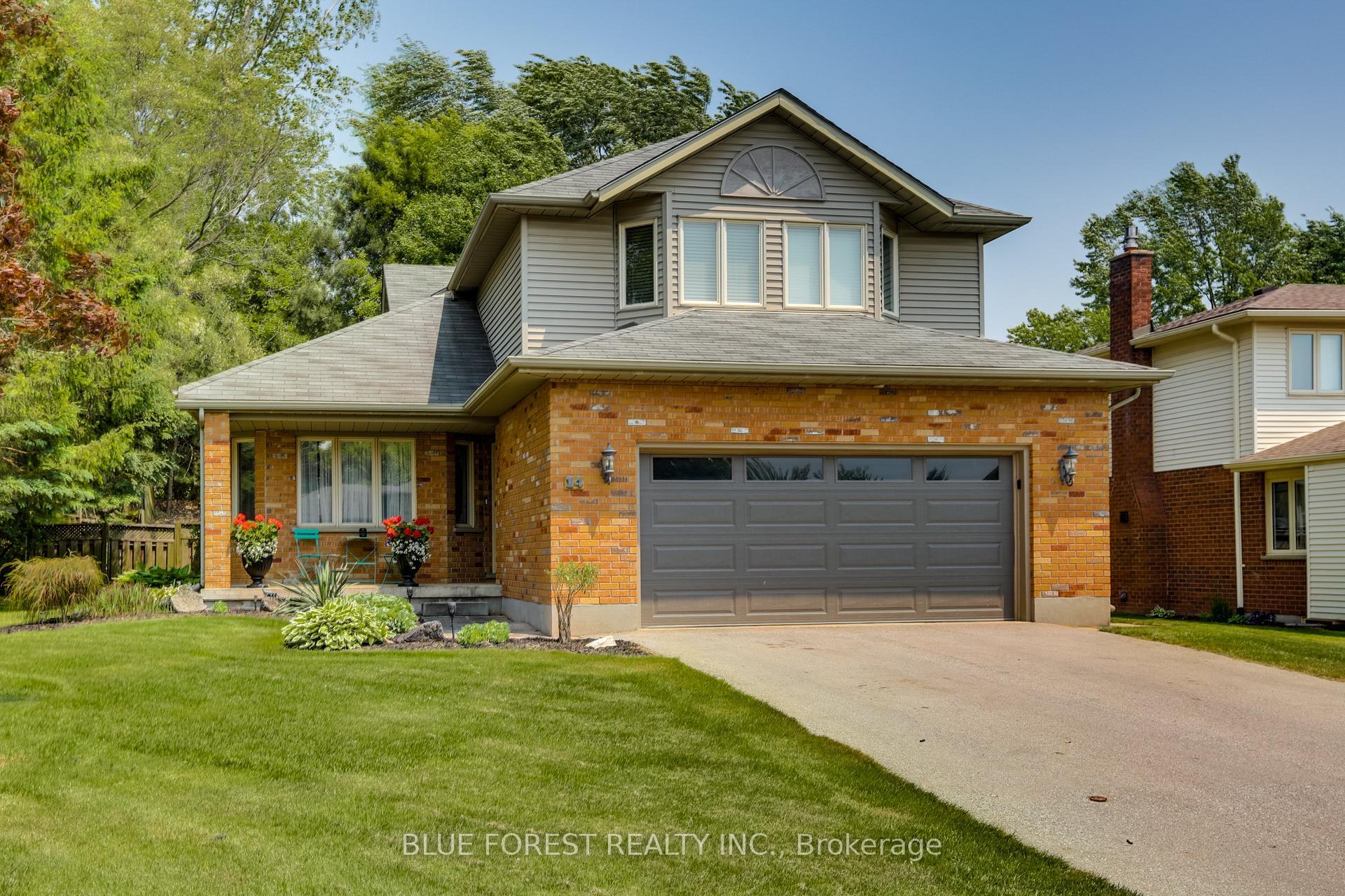 Property Photo: 14 Eric Drive ON N0L 1G1