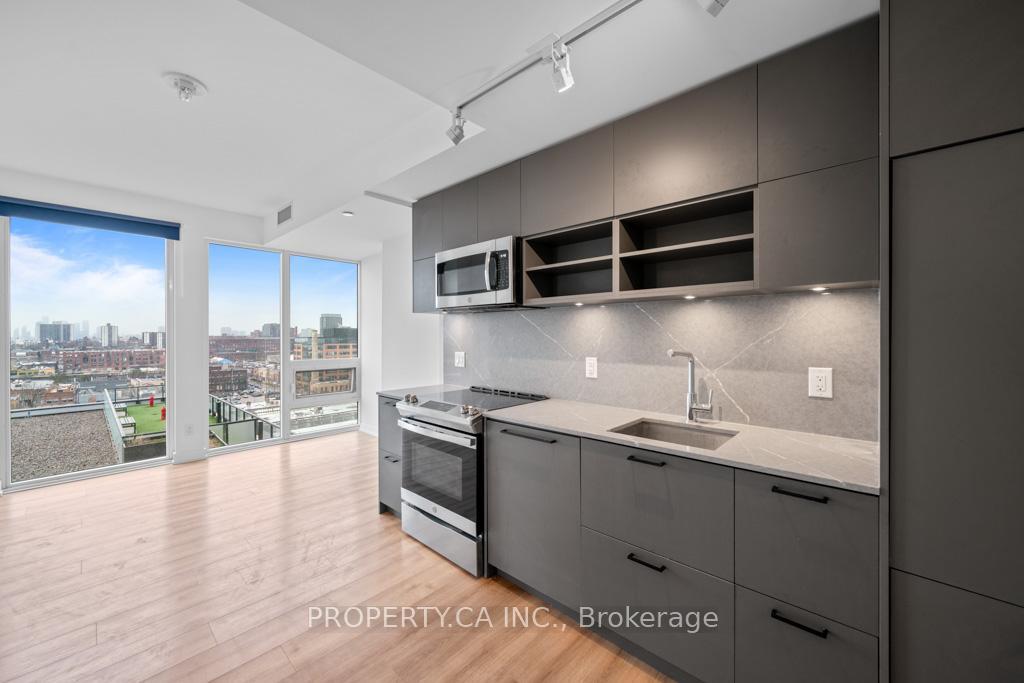 Property Photo: 135 East Liberty Street 1003 ON M6K 0G7