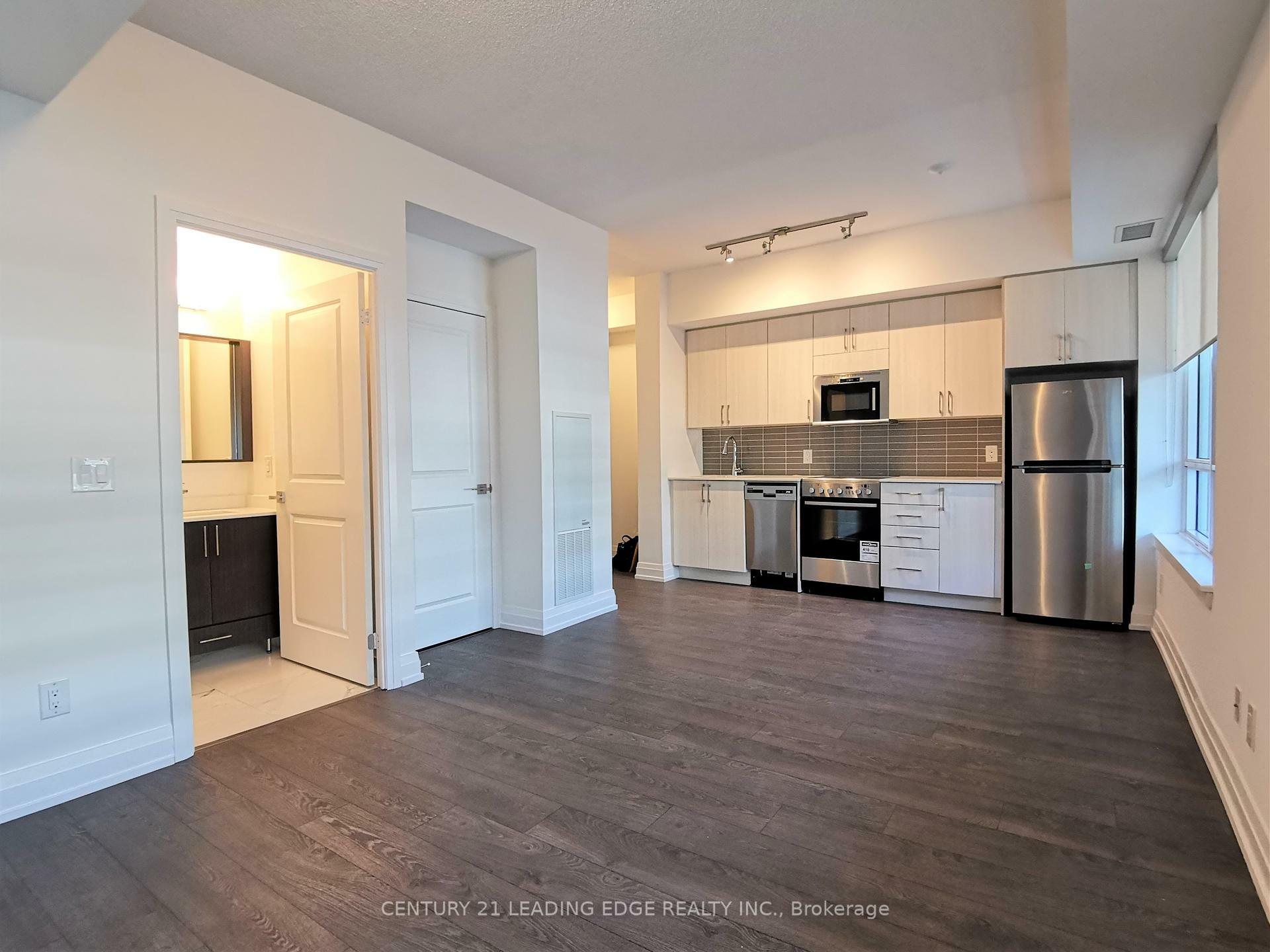 Property Photo: 591 Sheppard Avenue E 331 ON M2K 0G2