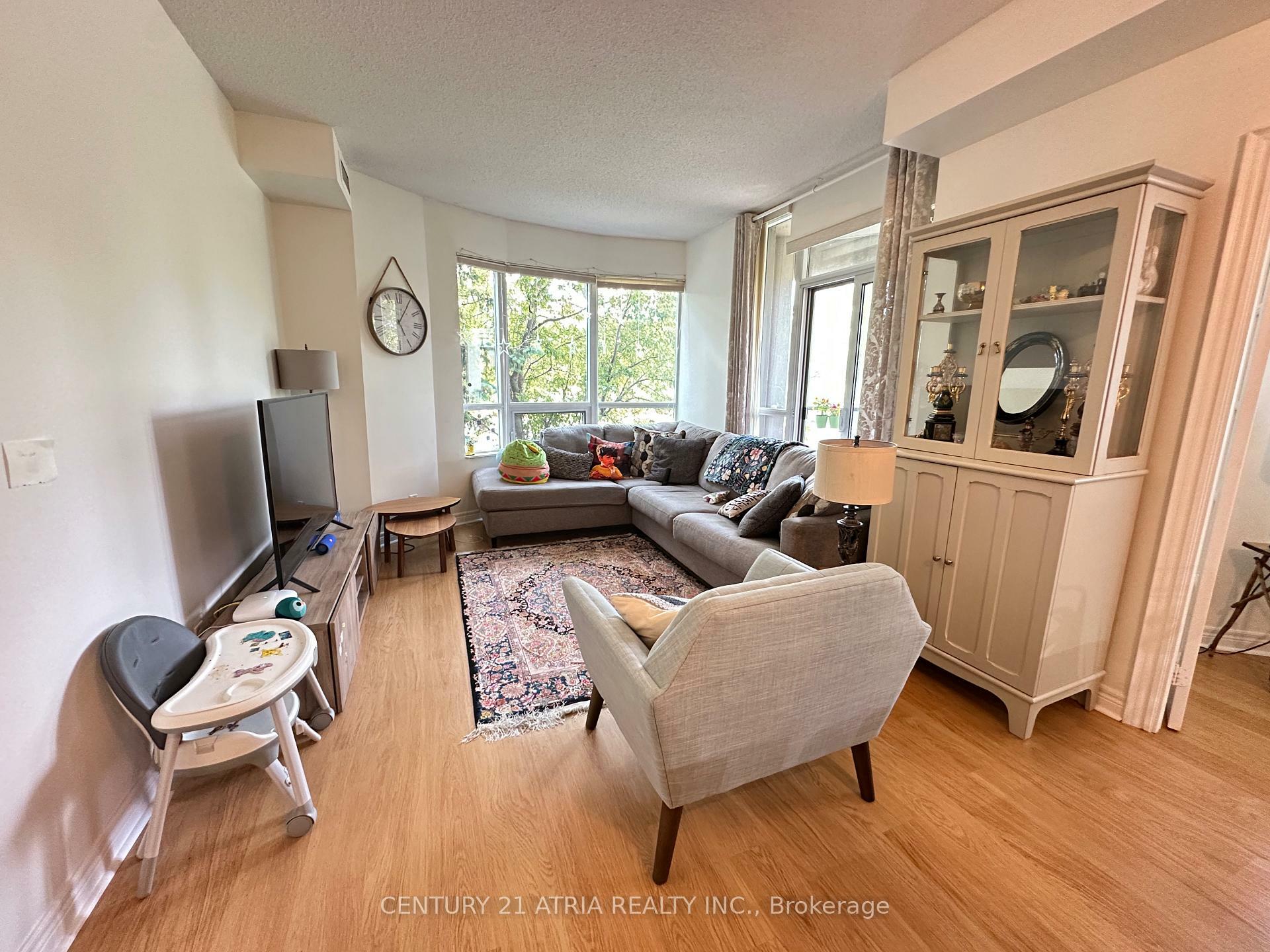 Property Photo: 33 Cox Boulevard 213 ON L3R 8A6