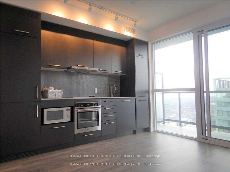 Property Photo: 87 Peter Street 3809 ON M5V 0P1