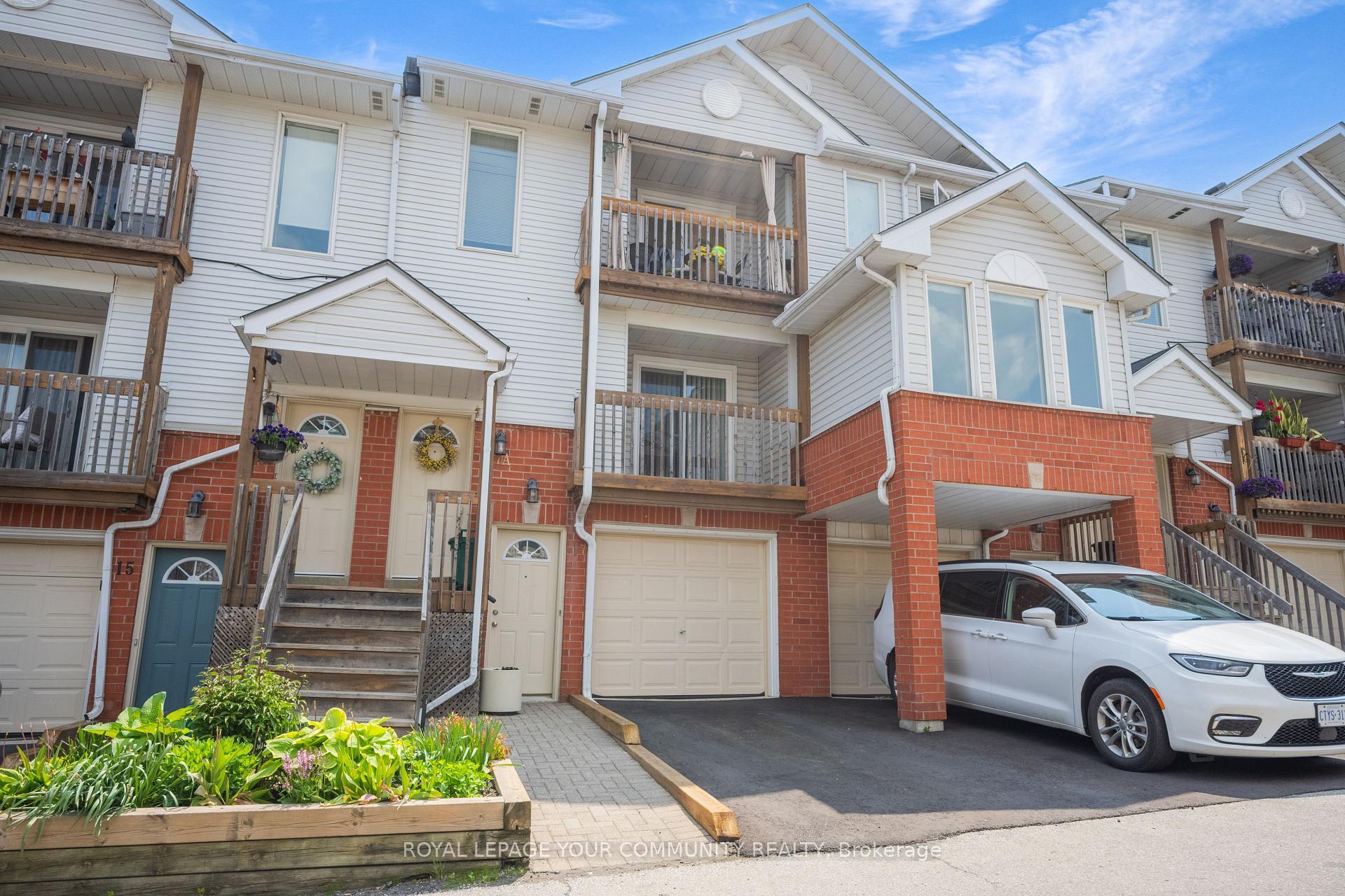 Property Photo: 17 Wylie Circle ON L7G 5M1