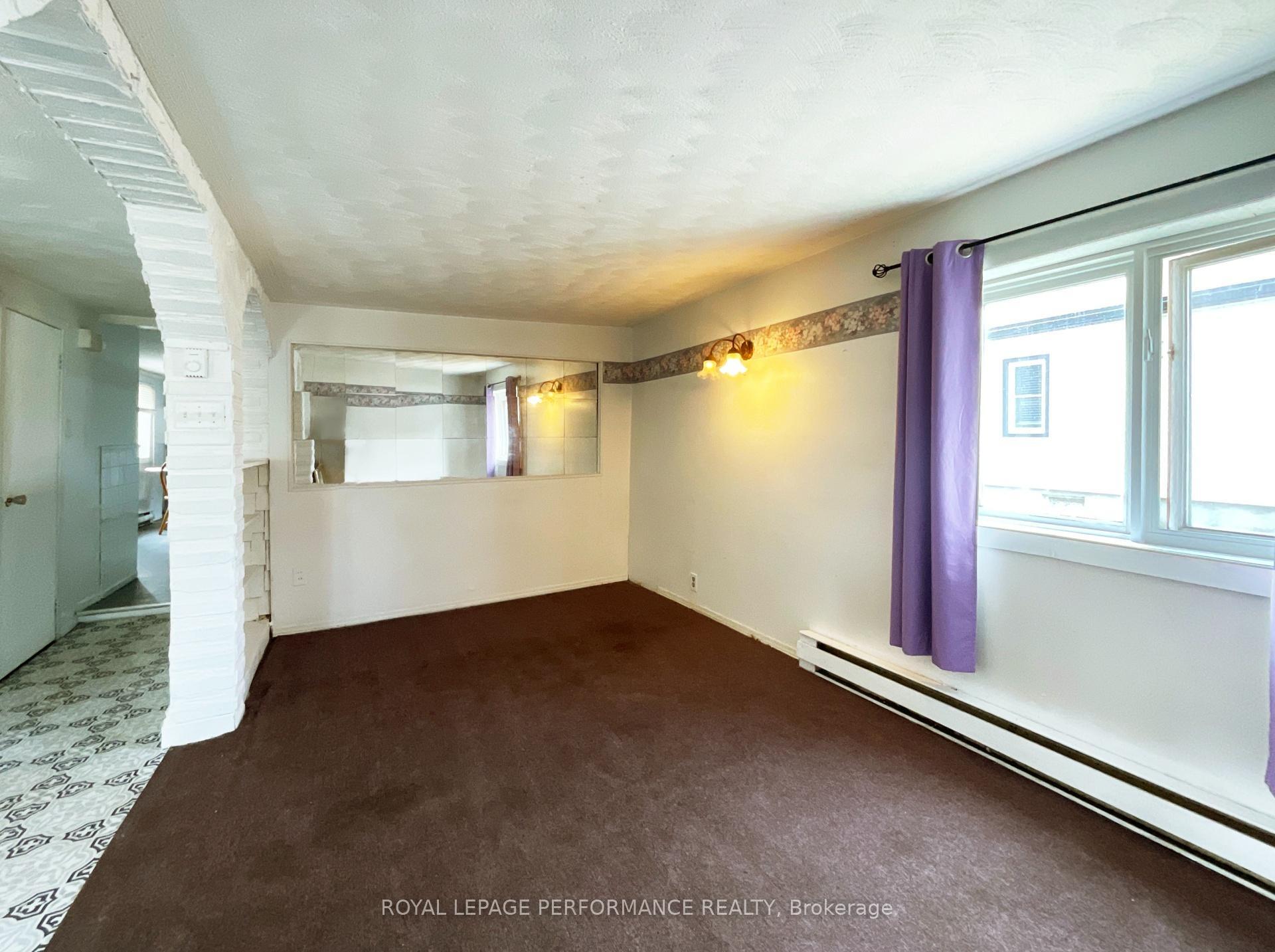 Property Photo: 427 Catherine Street ON K6A 1Z8