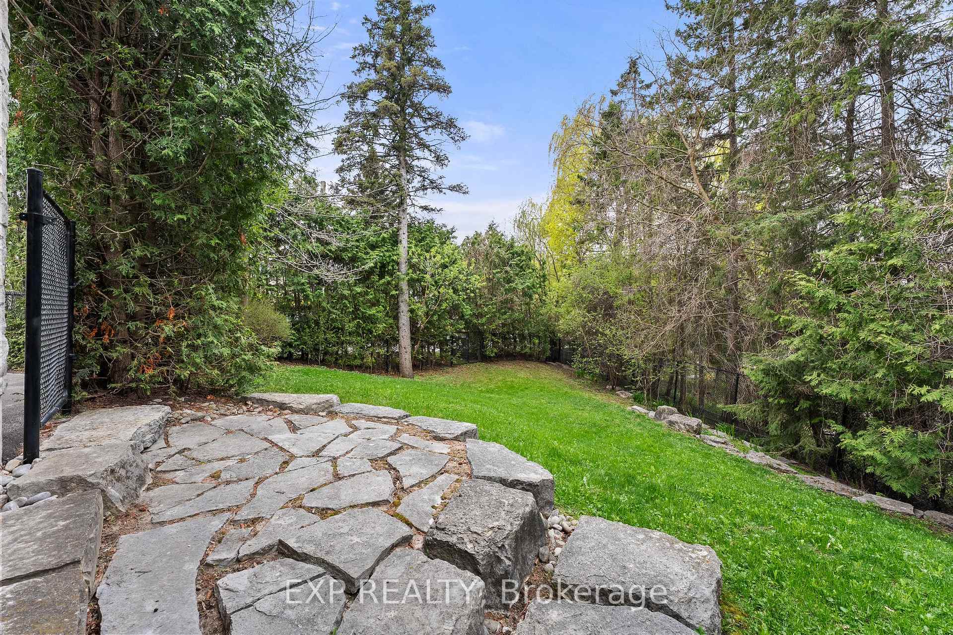 Property Photo: 112 Tyler Street ON L4G 2N3