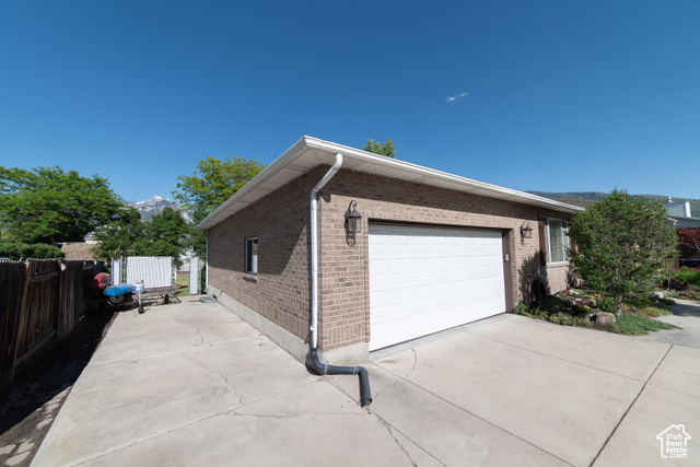 Property Photo:  10273 S Flanders Rd  UT 84092 