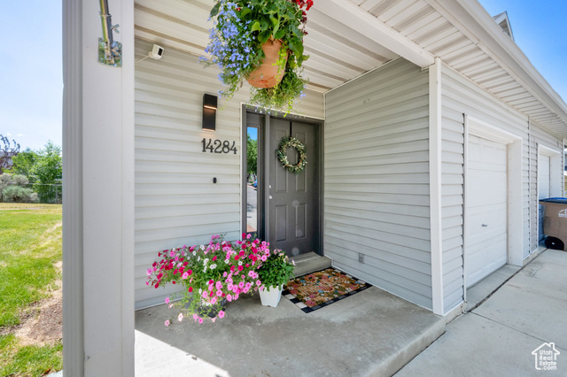 Property Photo: 14284 S Daisyfield Dr E UT 84020