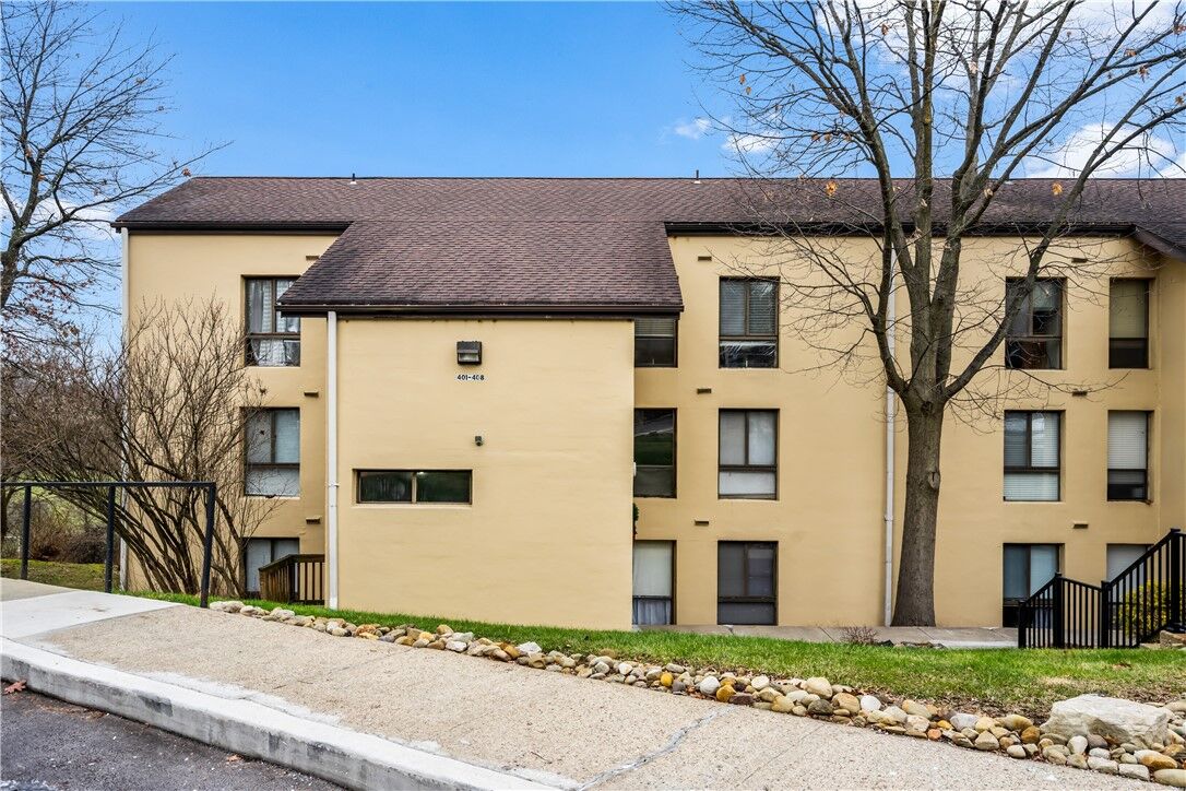 Property Photo:  2034 Swallow Hill Rd 403  PA 15220 