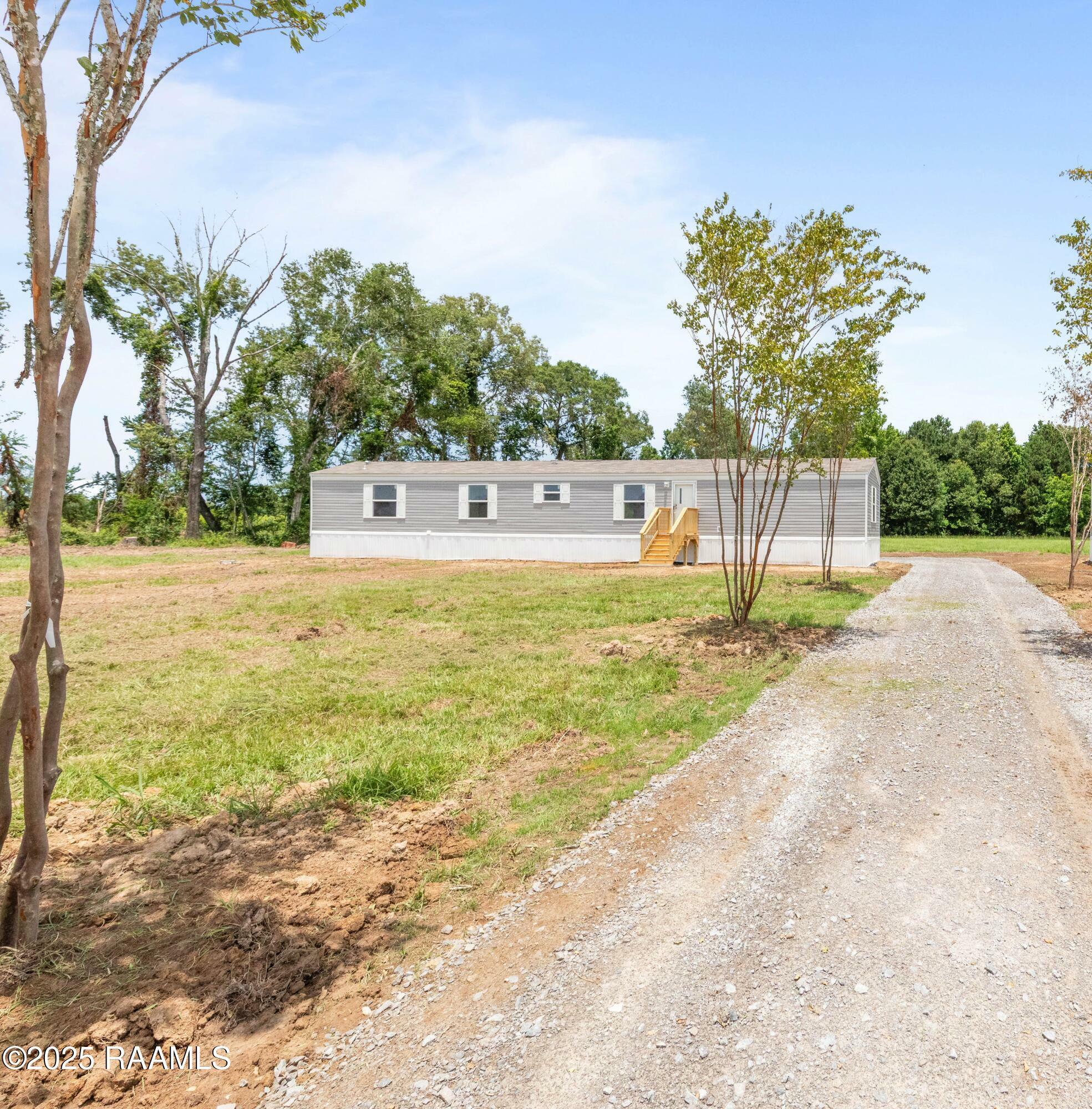 Property Photo: 319 Kennerson Road LA 70570