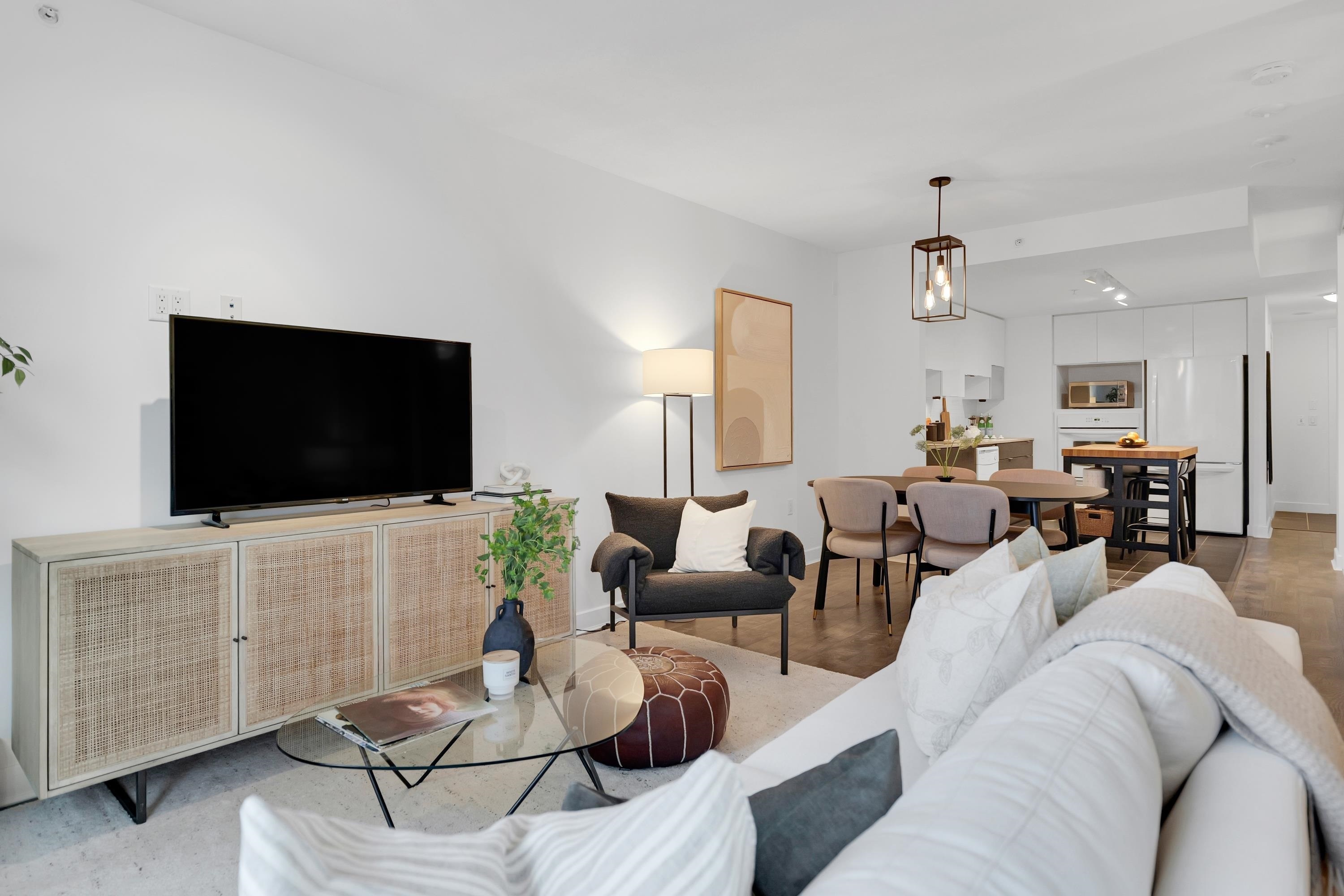 Property Photo: 175 W 2nd Street 203 BC V7M 0A5