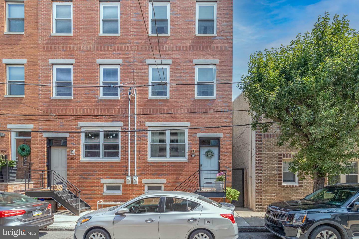 Property Photo: 205 Mountain Street PA 19148